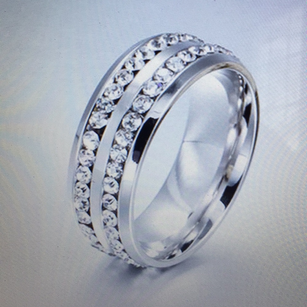 8MM stainless steel titanium  sapphires RING Size7